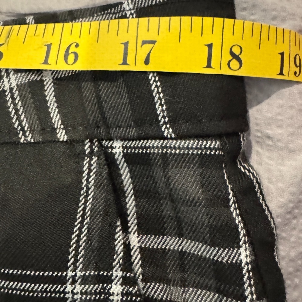 O'Neill Men's Plaid Shorts Black 36x9 Flat Front Casual Skate Streetwear Logo - Picture 5 of 6